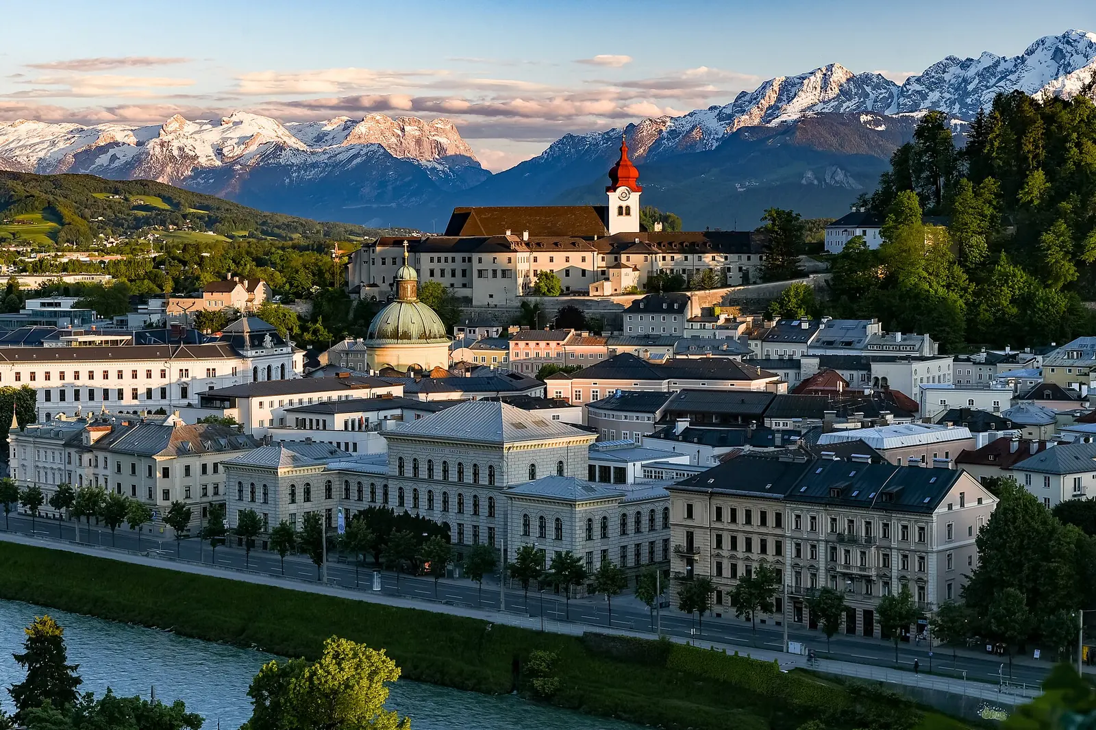 Salzburg, mesto Mozarta ob reki Salzach