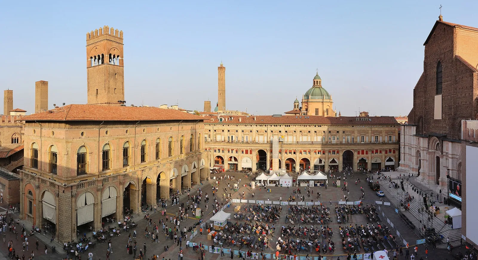 Piazza Maggiore v Bologni
