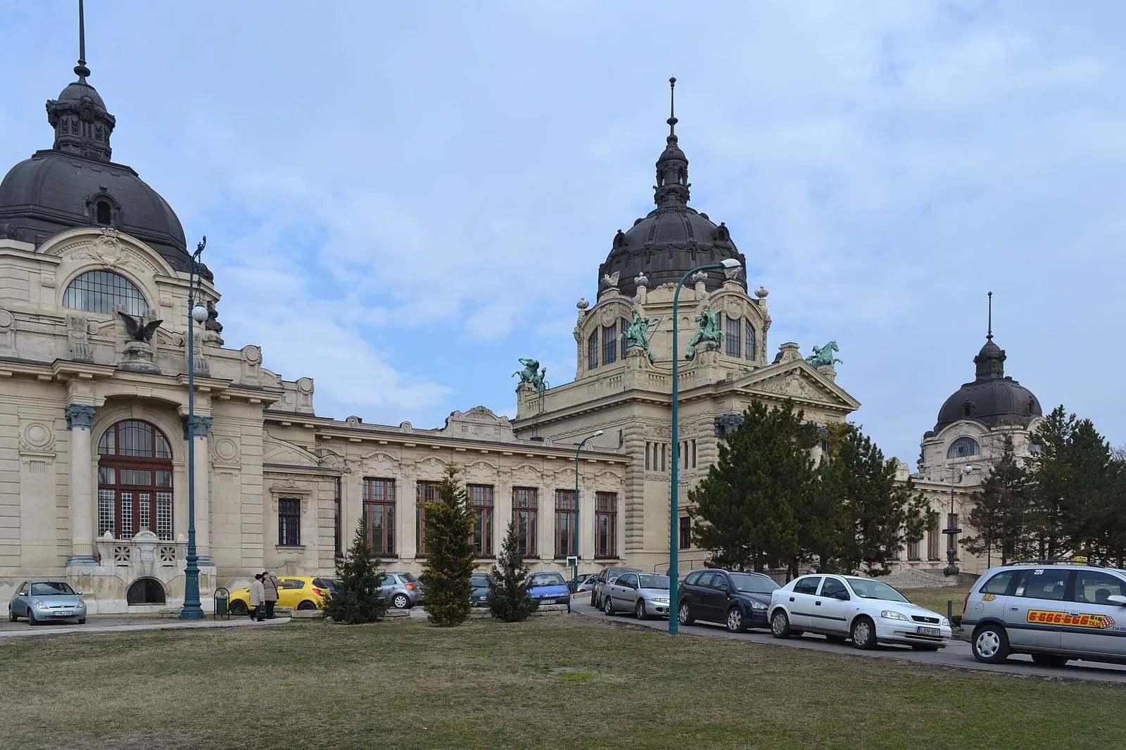 Termalno kopališče Széchenyi v Budimpešti