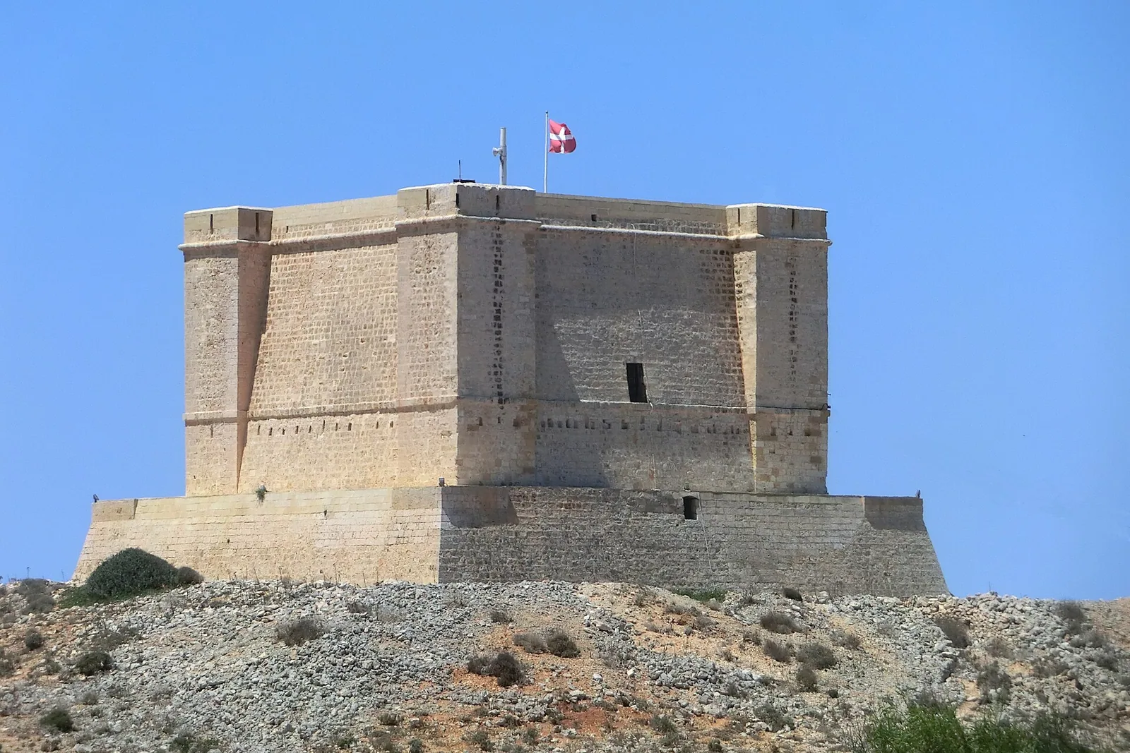 Stolp sv. Marije (Santa Marija Tower) na Cominu