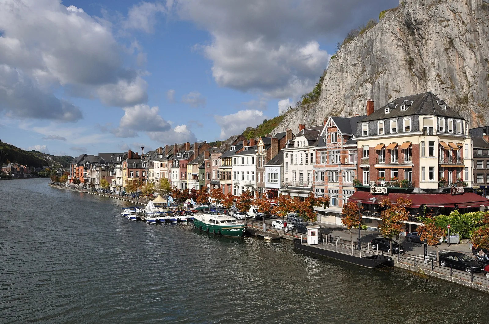Pogled na Dinant z reko Meuse