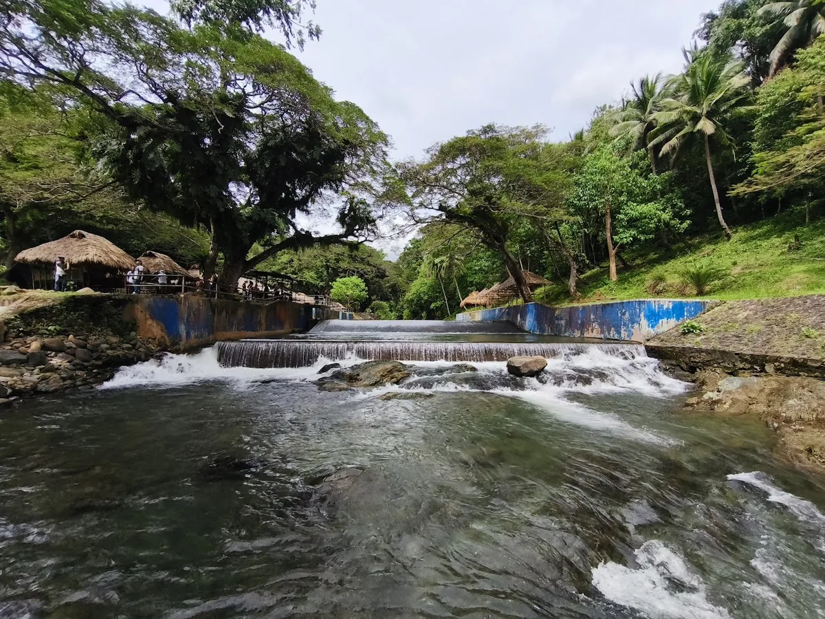 Naravni bazen Balsahan pri Iwahigu