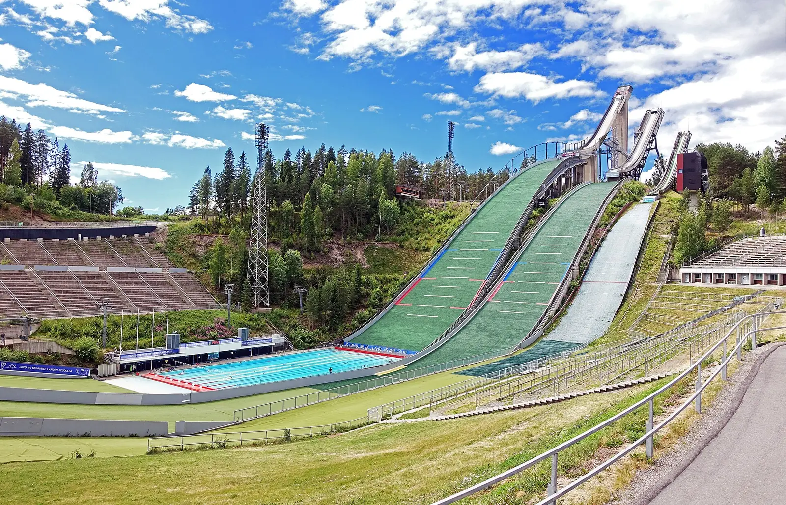 Smučarske skakalnice v Lahtiju