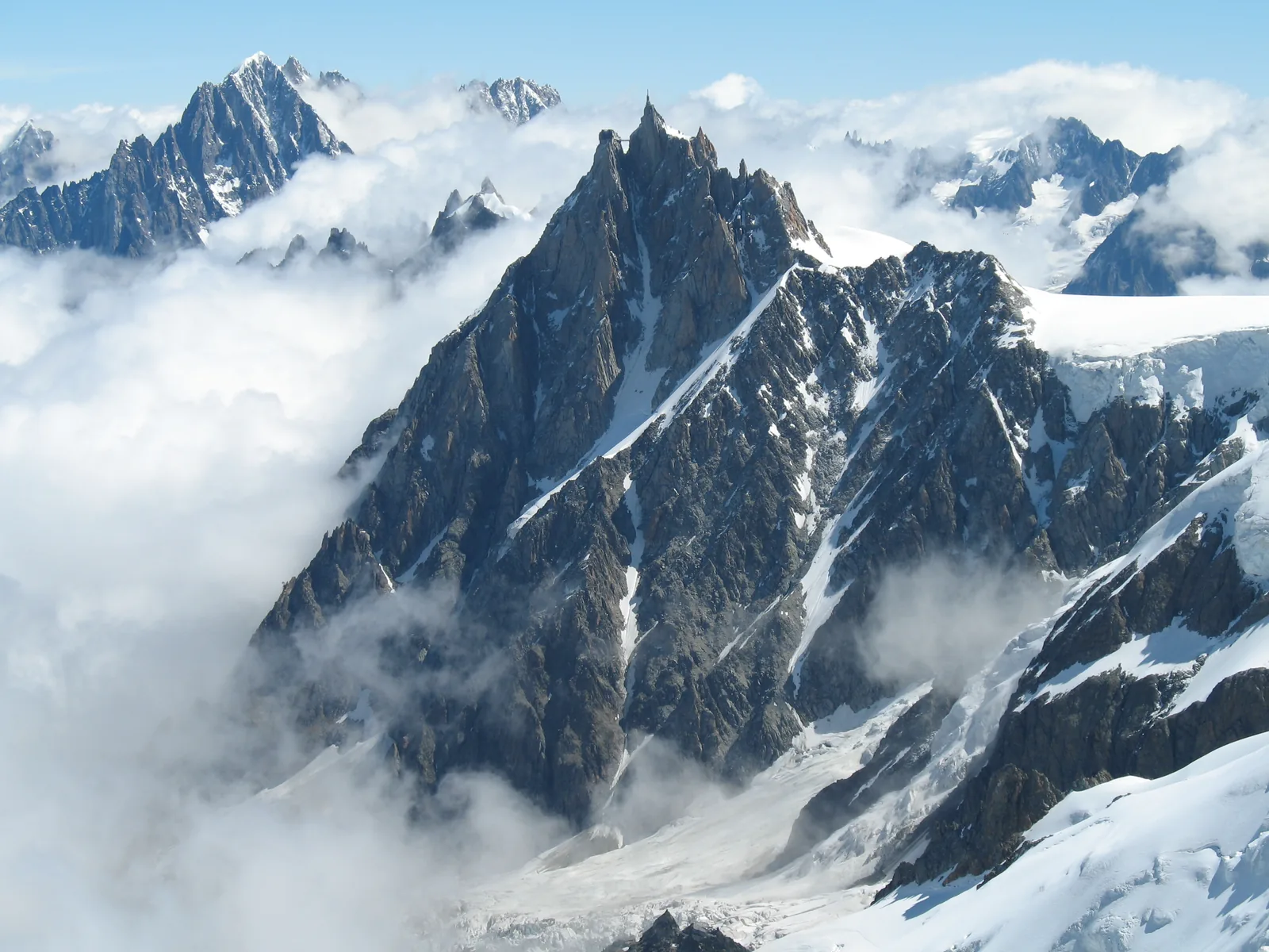 Aiguille du Midi nad Chamonixom