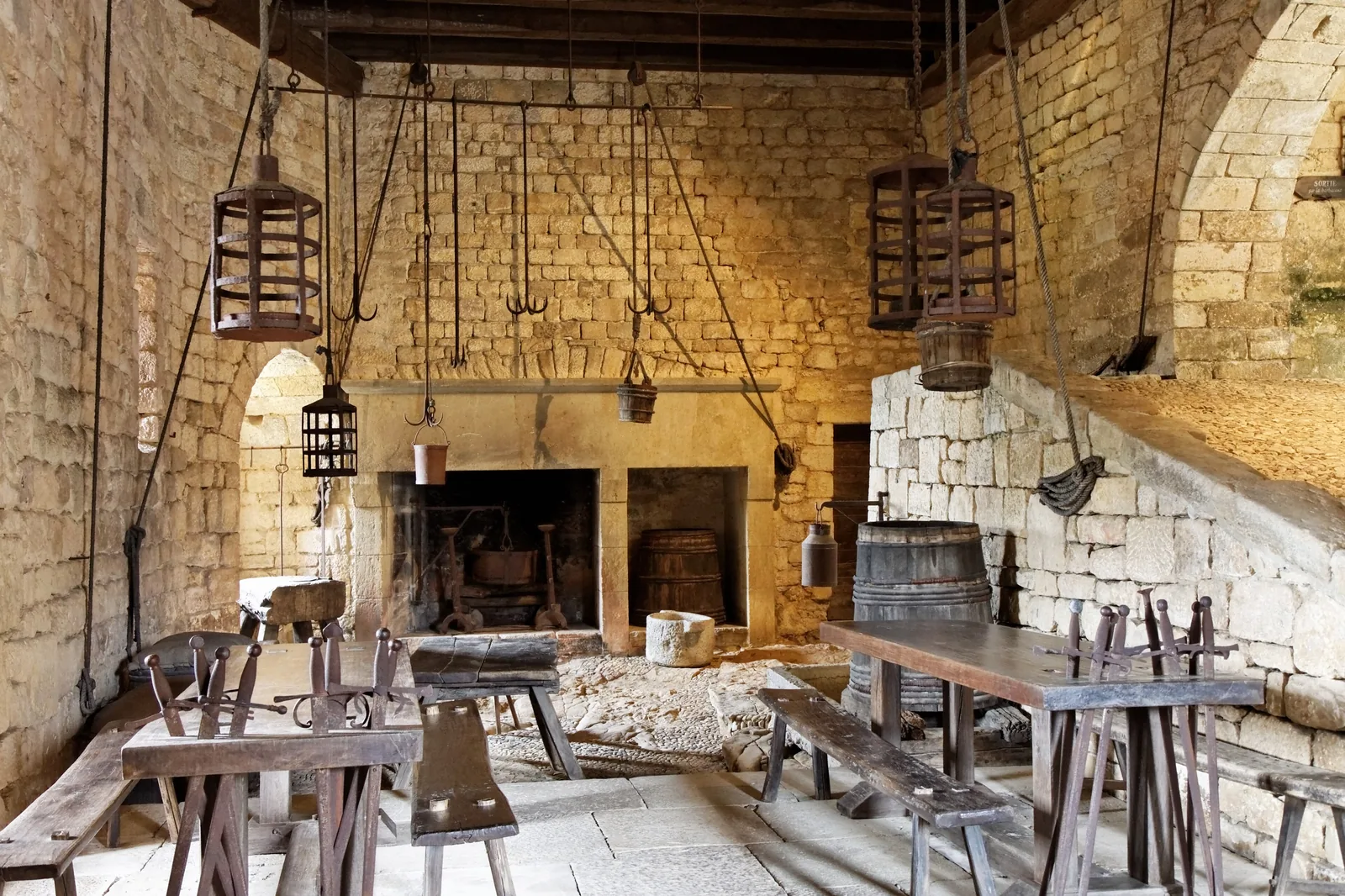 Grad Beynac nad reko Dordogne