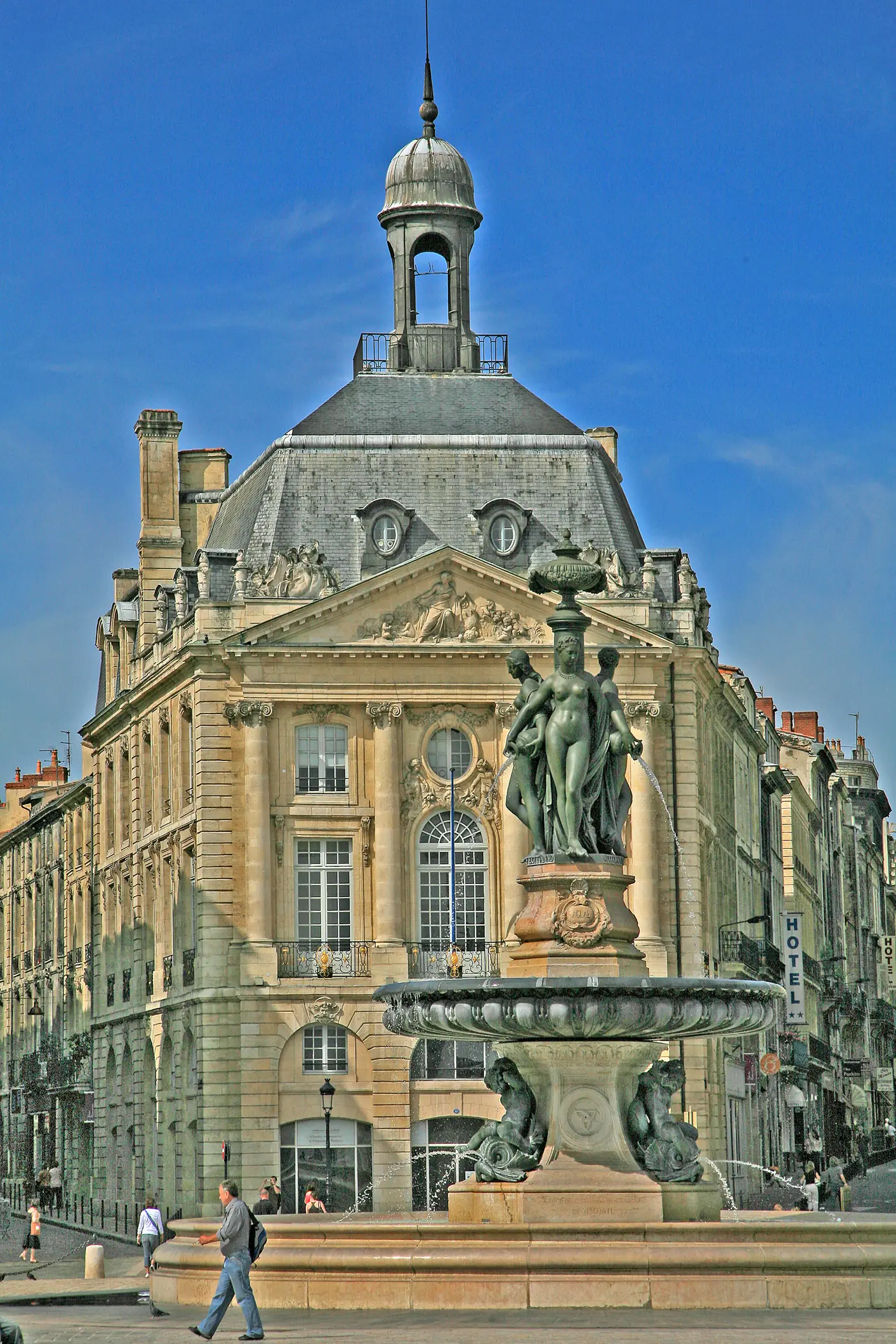 Trg Place de la Bourse v Bordeauxu