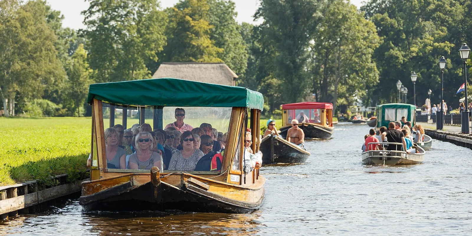 Kanali in brvi v starem delu Giethoorna