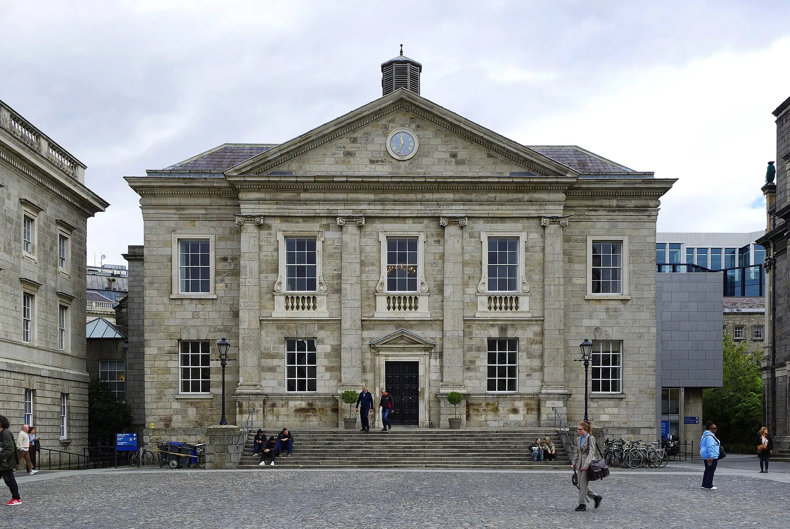 Trinity College v Dublinu