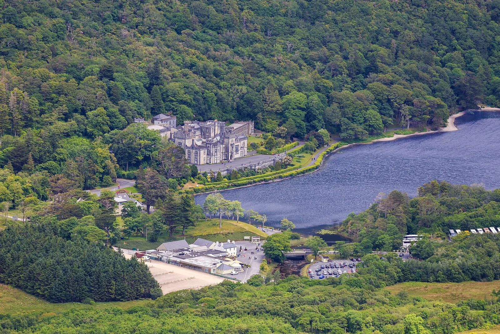Samostan Kylemore v Connemari
