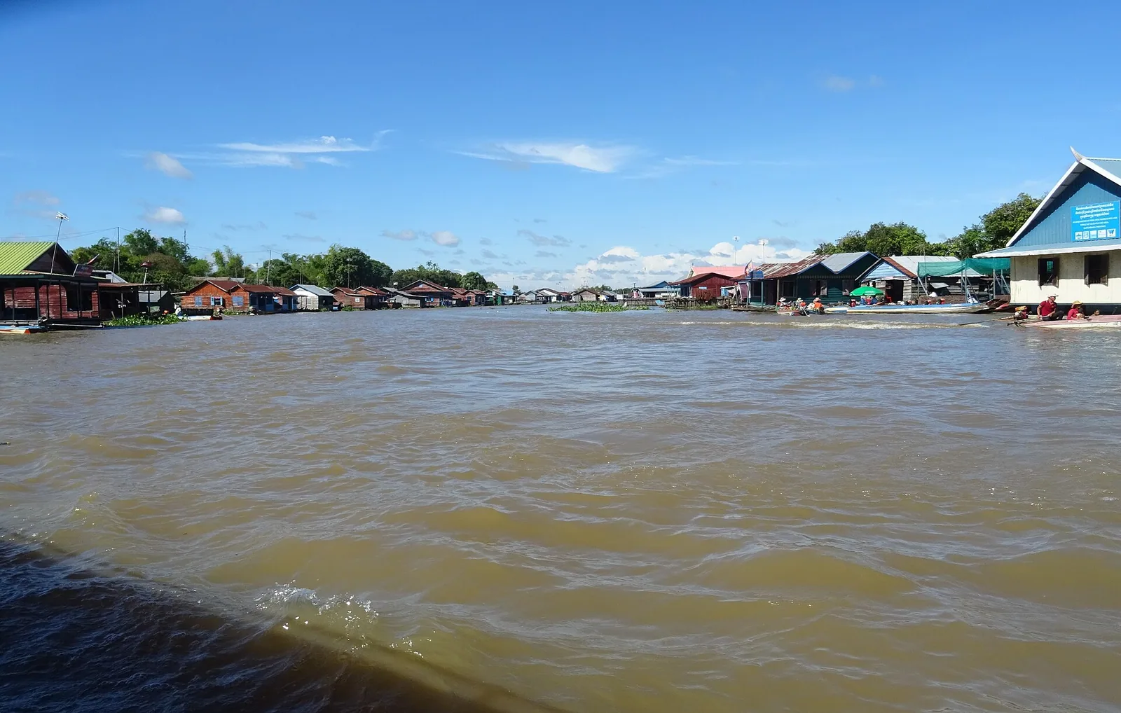 Plavajoča vas na jezeru Tonle Sap