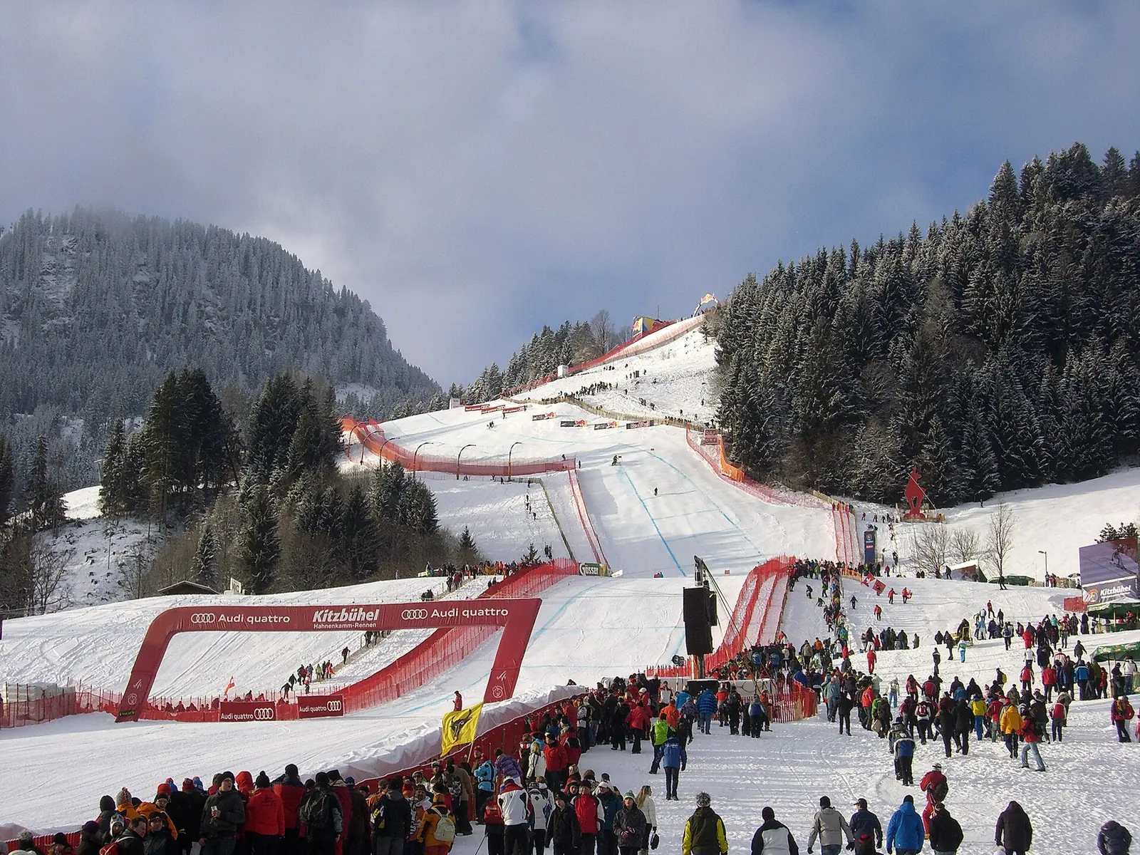 Tekma na progi Streif na Hahnenkammu