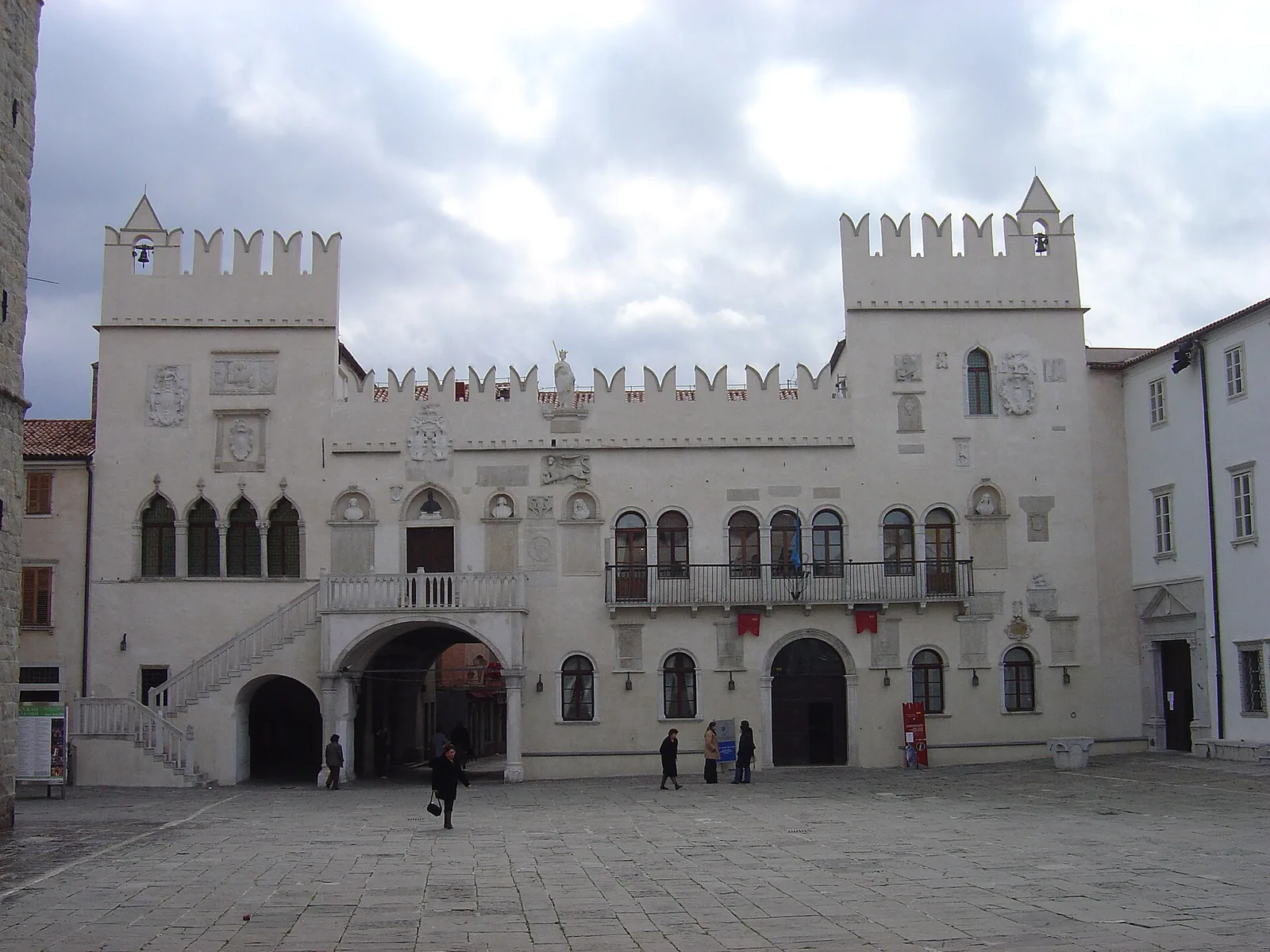 Pretorska palača na Titovem trgu v Kopru