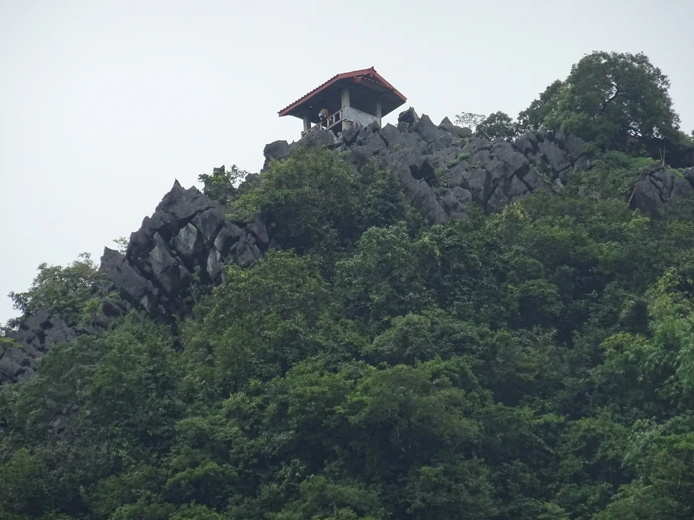 Razgled z griča Pha Ngeun nad Vang Viengom