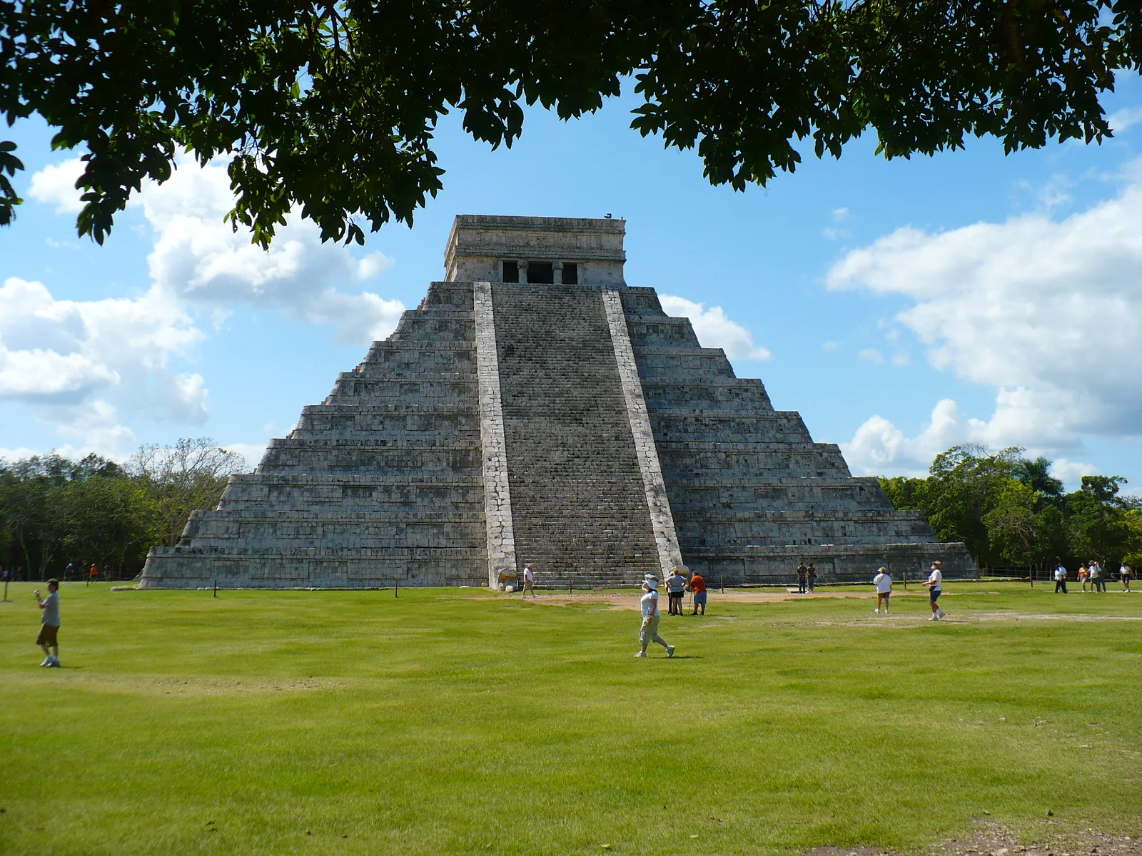 Piramida Kukulkán (El Castillo)