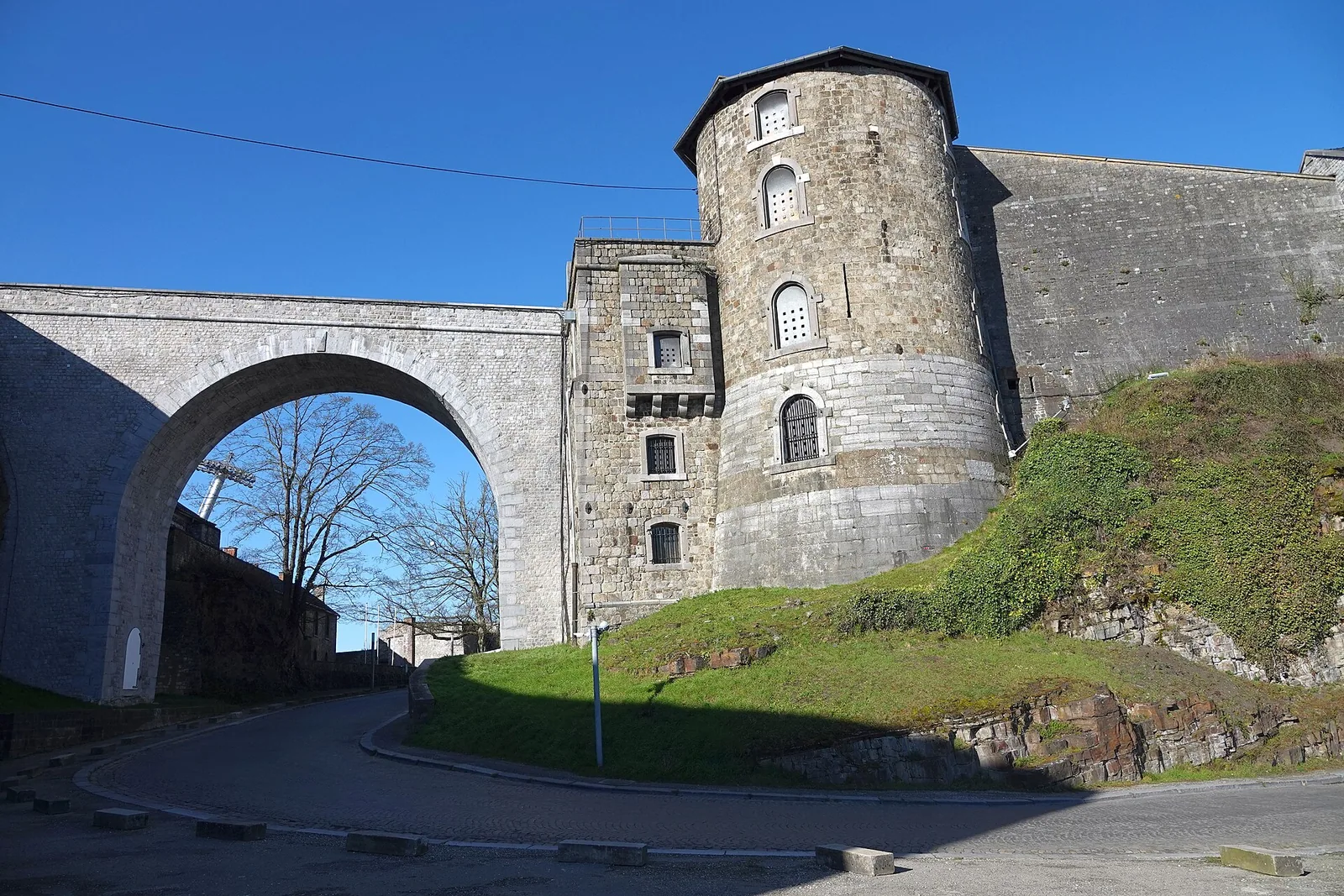 Citadela v Namurju nad sotočjem Sambre in Meuse