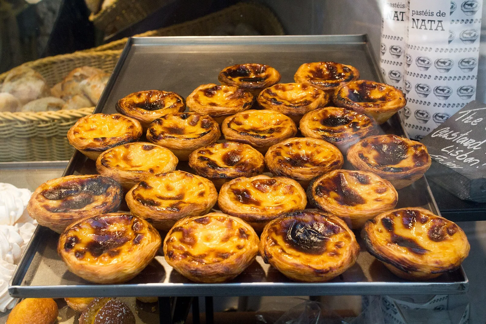 Pastel de nata, najbolj znana portugalska sladica