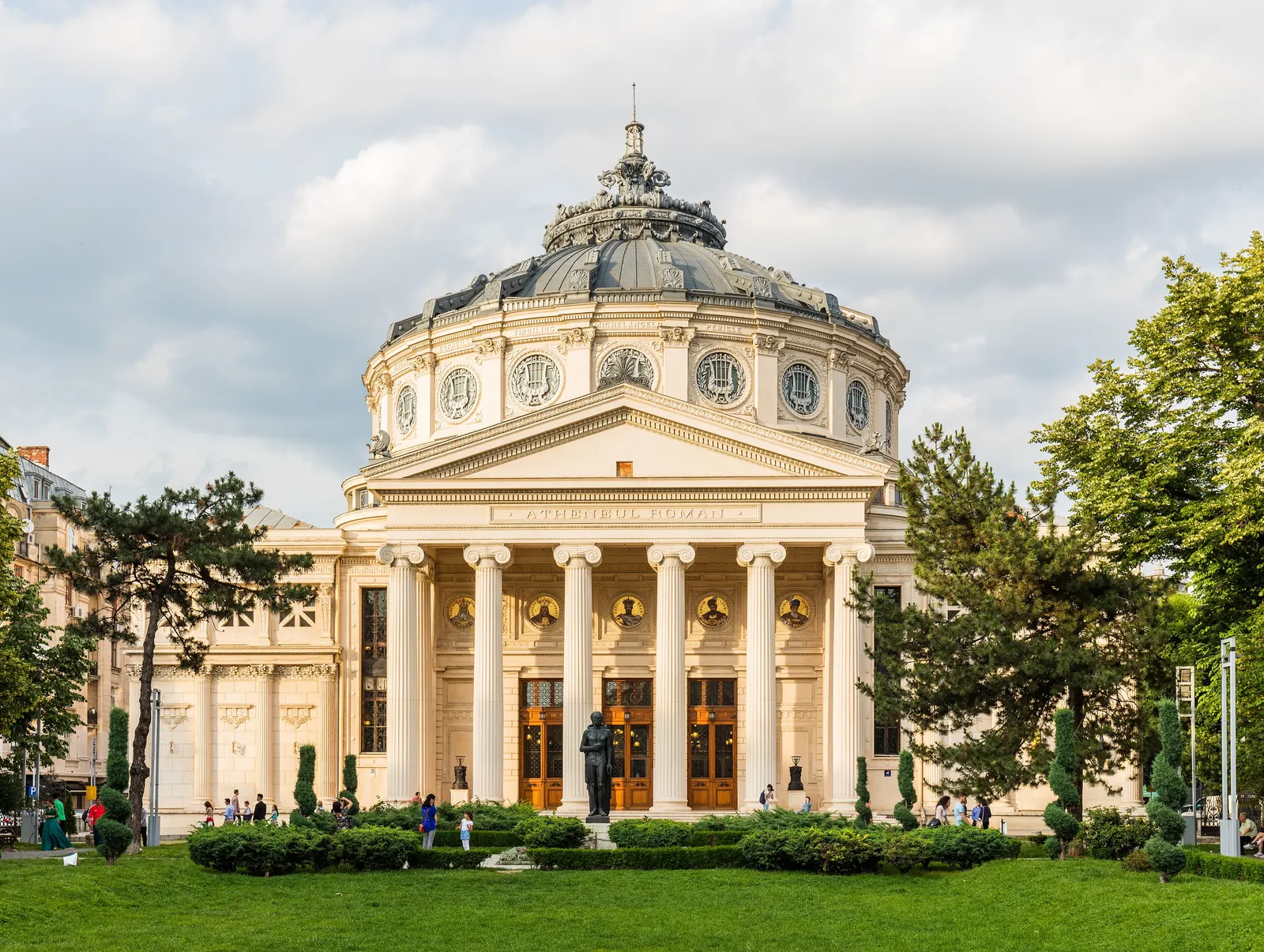 Romunski Atenej