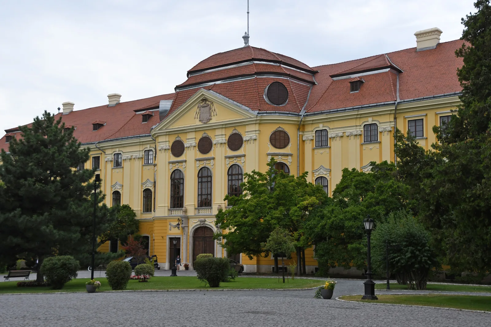 Baročna palača v Oradei