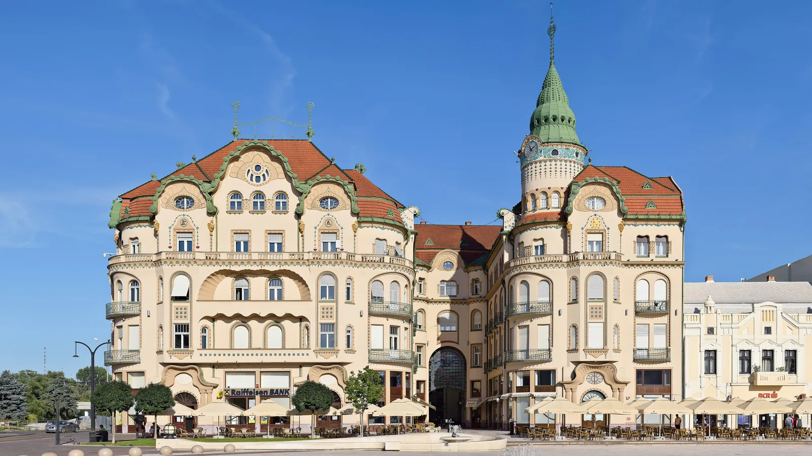 Palača Črni orel v Oradei