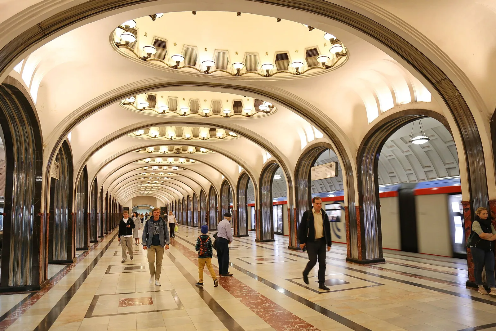 Postaja Mayakovskaya v moskovskem metroju