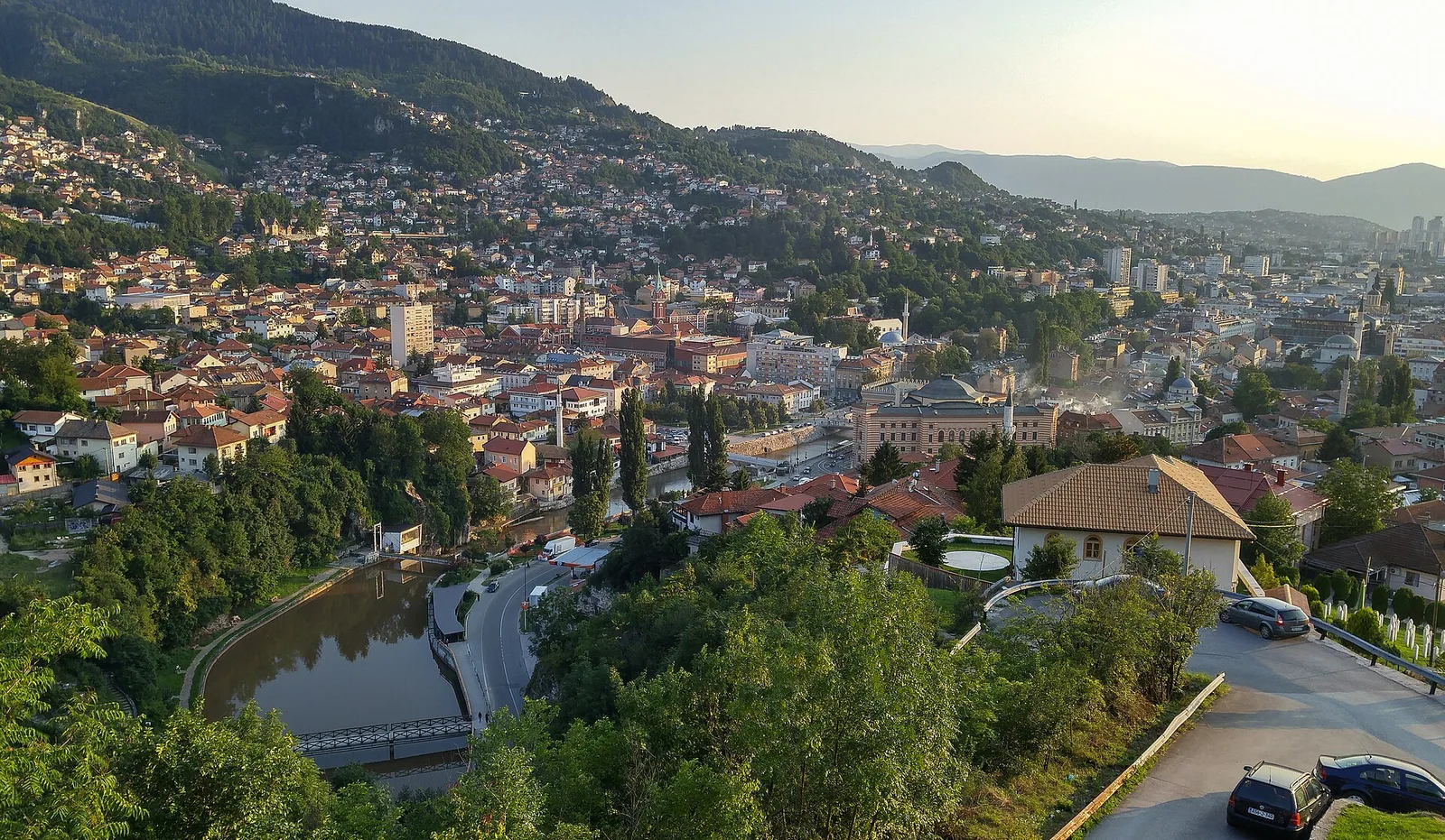 Pogled na Sarajevo z Žute tabije