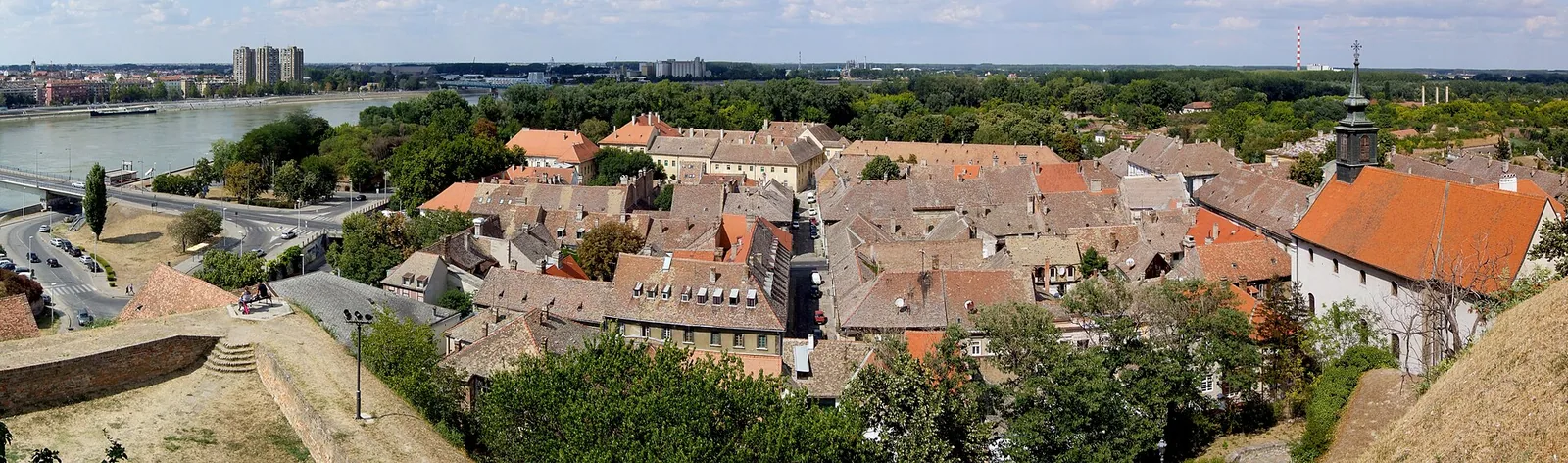Novi Sad s Petrovaradinsko trdnjavo