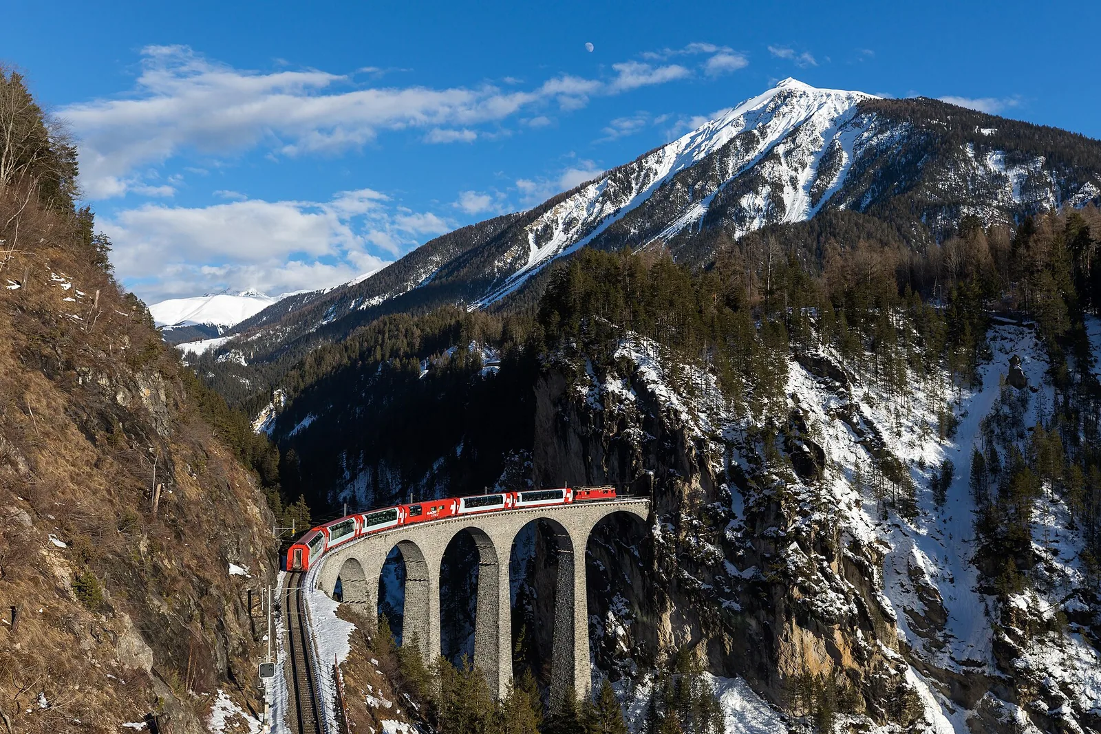 Glacier Express na viaduktu Landwasser
