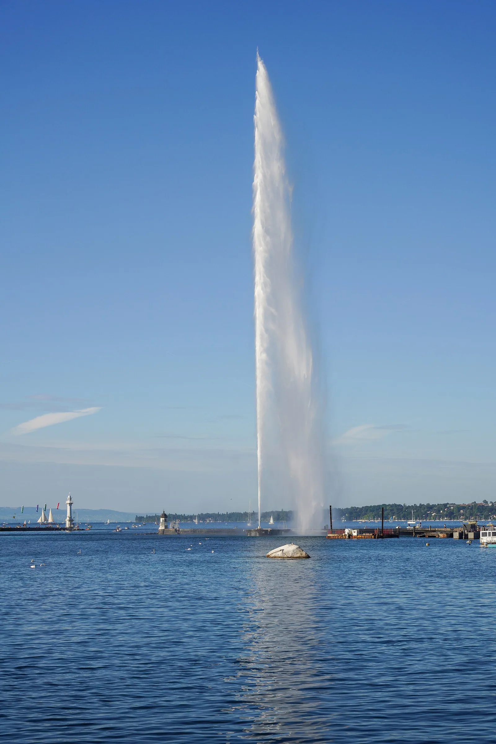 Vodomet Jet d'Eau v Ženevskem jezeru