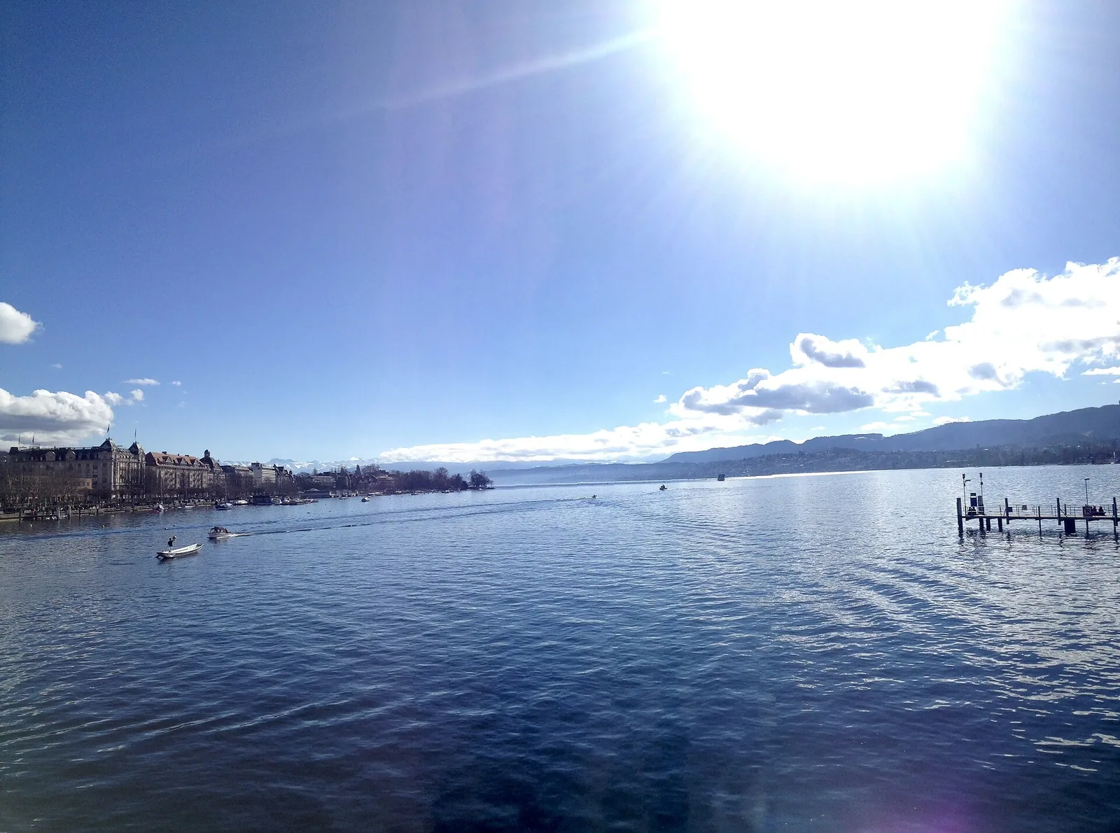 Promenada ob jezeru Zürichsee