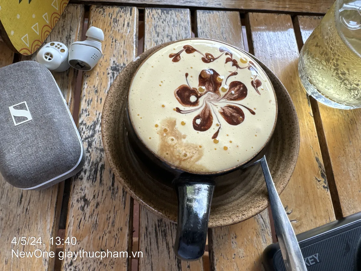 Jajčna kava (cà phê trứng) v Hanoju
